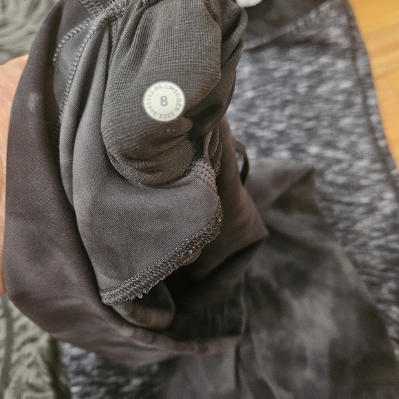 Lululemon Swiftly Tech Short Sleeve 2.0, size 8, leggins and tank - Picture 4 of 4
